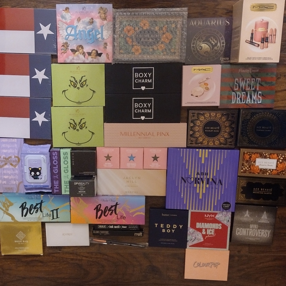 Large makeup bundle. Everything is new